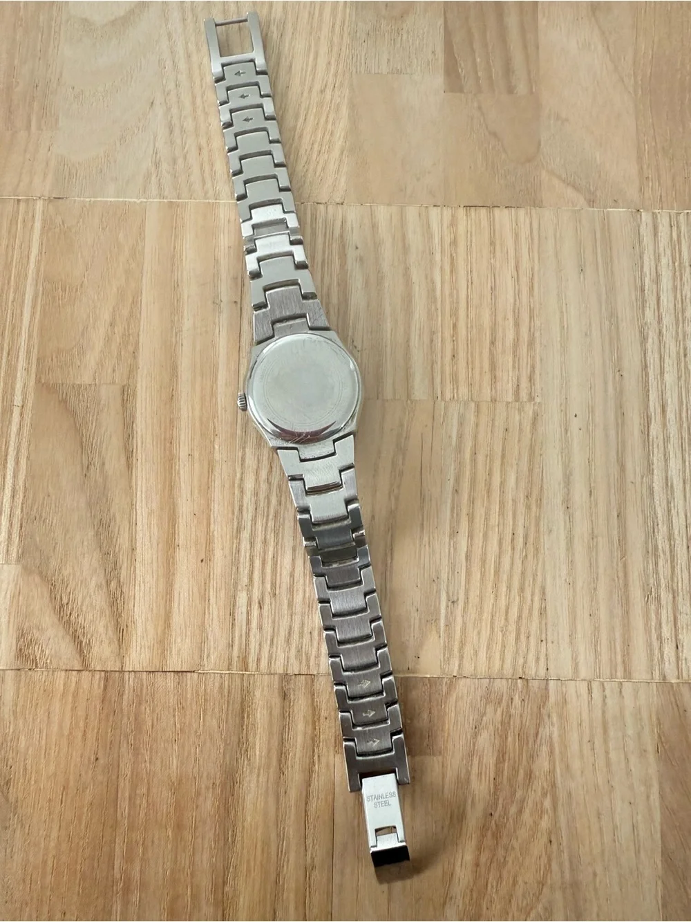 Bulova ladies 96L170 black dial silver tone watch NEW BATTERY